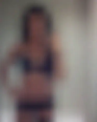 Zola, 23 Jahre — domina treffen in Lüneburg
